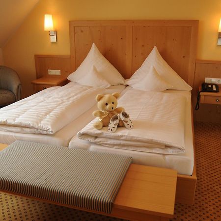 Beierleins Hotel & Catering Gmbh Reichenbach  ภายนอก รูปภาพ