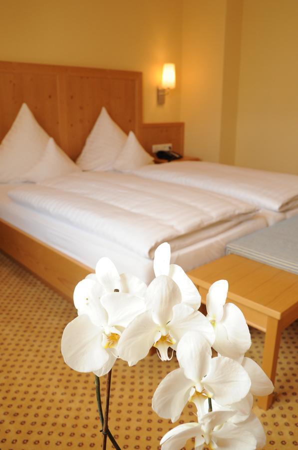 Beierleins Hotel & Catering Gmbh Reichenbach  ภายนอก รูปภาพ